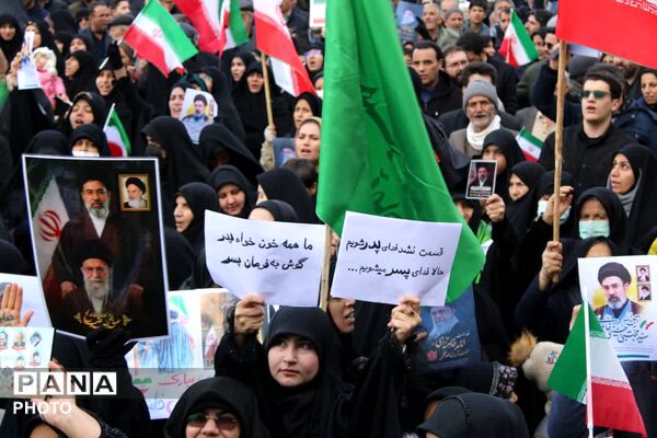 مراسم باشکوه بیعت مردم همدان با رهبر جدید انقلاب اسلامی 