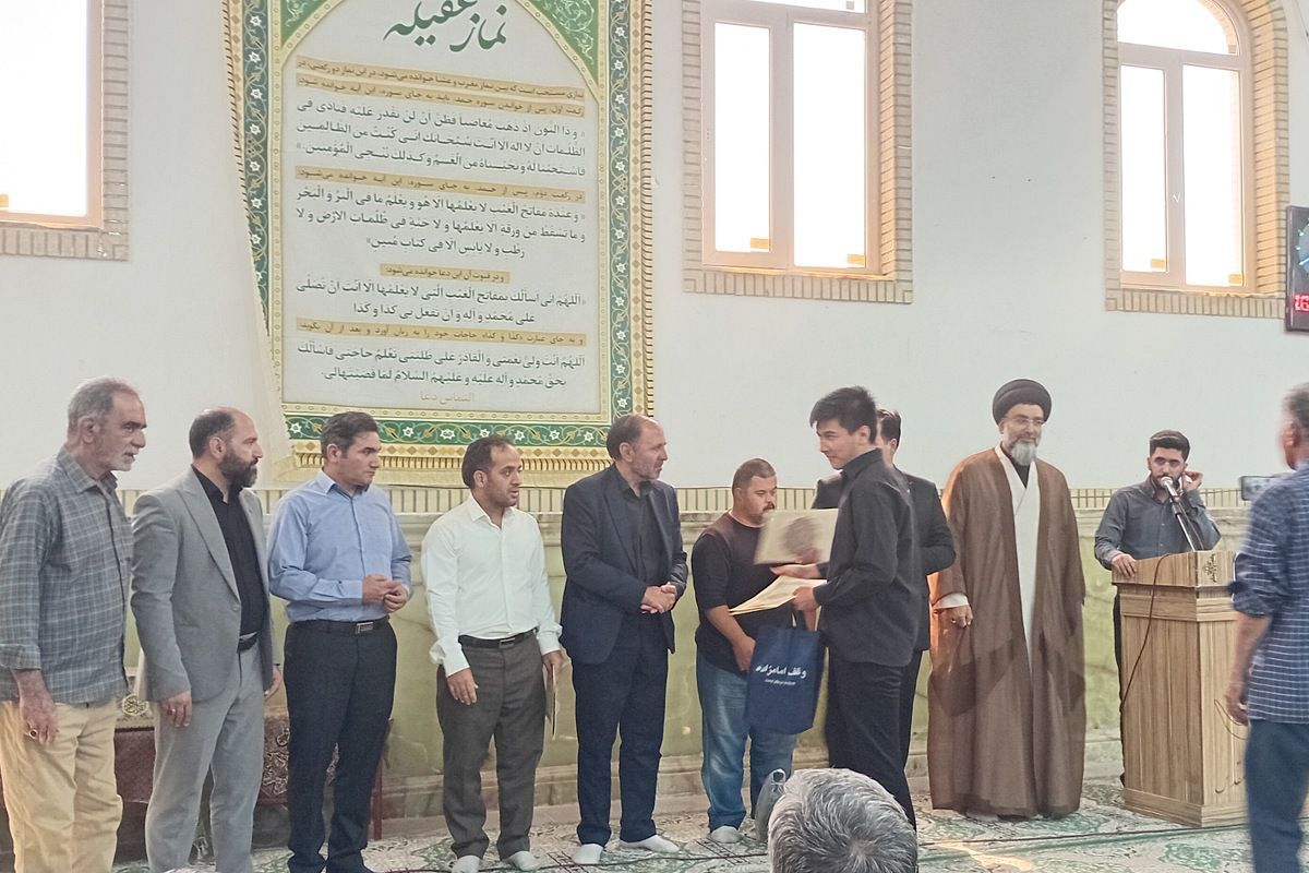 از جشن تکلیف «پروانه‌ها» تا نماز جمعه روز مساجد؛ جلوه‌ای از پیوند مسجد و مدرسه در پیشوا