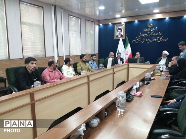 نشست کمیته آموزش و پرورش کنگره ملی شهدای قم