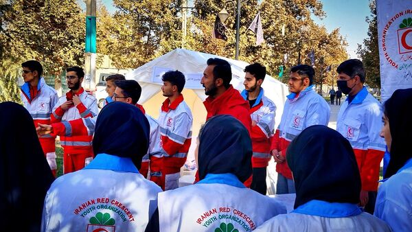 فریاد استکبارستیزی دانش‌آموزان نظرآبادی در روز ۱۳ آبان