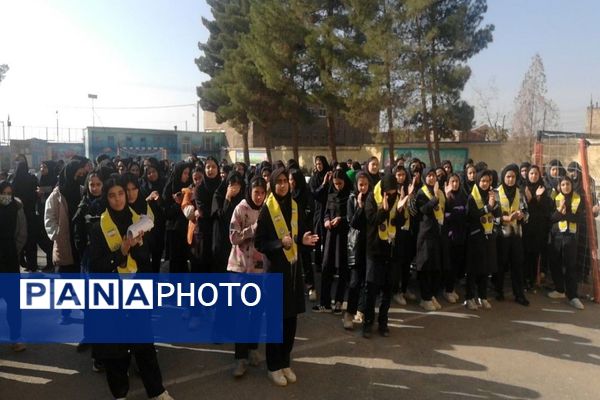 مراسم ولادت حضرت فاطمه زهرا (س) و روز مادر در دبیرستان شهید مجید دهنوی