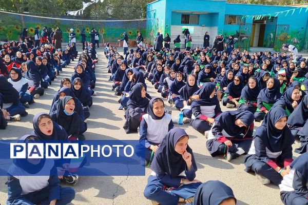 گرامیداشت هفته تربیت بدنی در دبیرستان ارشاد ناحیه دو شهرری 