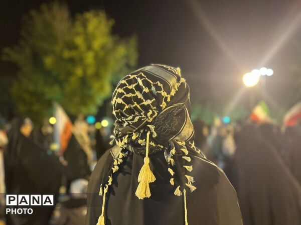 دهه‌نودی‌ها پای کار در تویسرکان