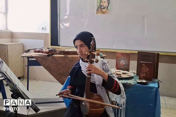 جشن بزرگداشت حافظ در مدرسه فرزانگان ملارد