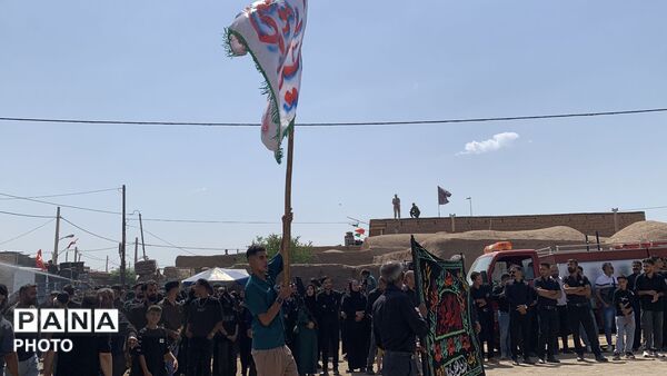 مراسم تاسوعای حسینی در روستای حصارسرخ