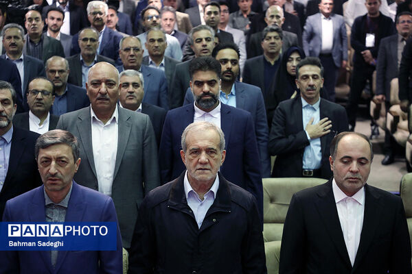 آیین تجلیل از فعالان طرح جهش تولید در دیم‌زارها