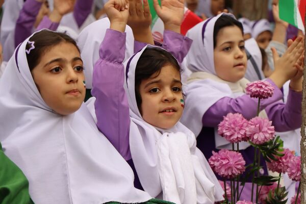 راهپیمایی 13 آبان در ناحیه یک بهارستان