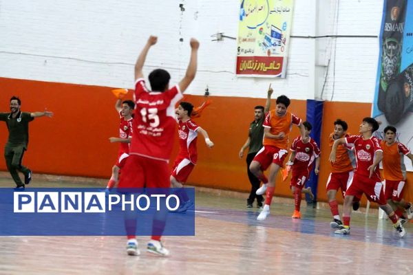 آتیش بازی کاشمری ها در لیگ کشوری ۱۶ ساله‌ها