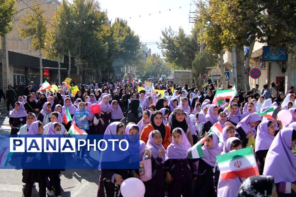 شکوه حضور مردم شهرستان سامان در راهپیمایی یوم‌الله ۱۳ آبان