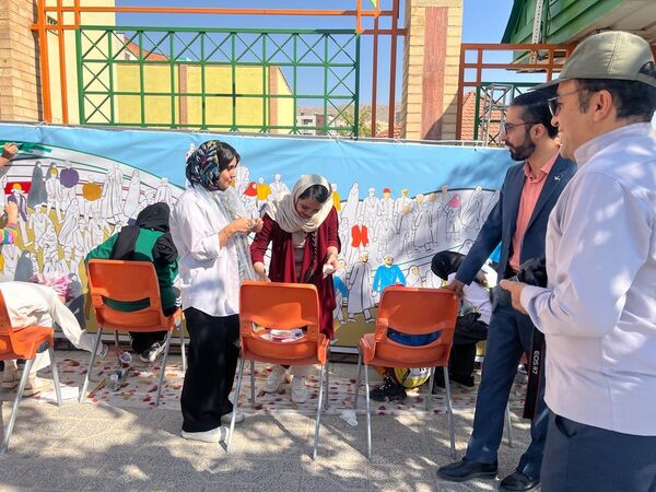 رنگ‌آمیزی دیوارنگاره‌ از ظهور تا مقاومت توسط کودکان و نوجوانان استان چهارمحال و بختیاری