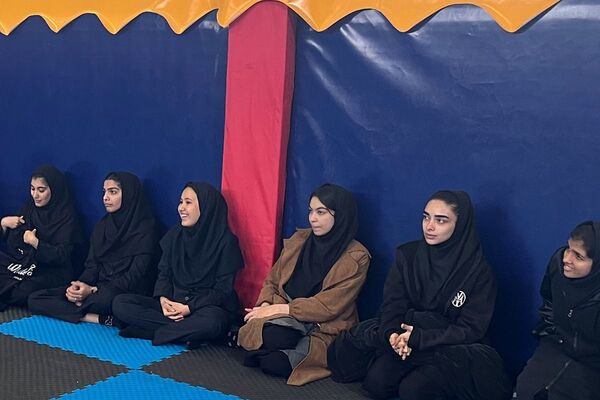المپیاد ورزشی درون مدرسه‌ای به مناسبت دهه فجر در دبیرستان طریقت جوادآباد