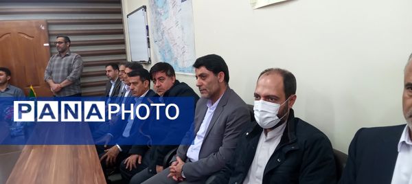 بازدید میدانی دادستان انتظامی قضات در کوهدشت و دیدار با کارکنان و خانواده شهدا