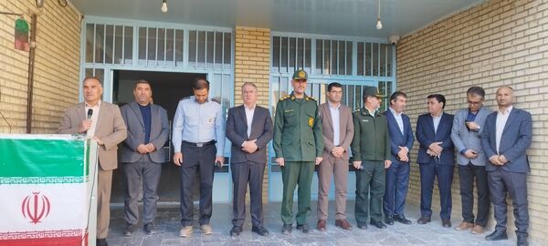 دانش‌آموزان ملکان در خط مقدم ایمنی؛ اجرای مانور پدافند غیرعامل در مدرسه امام حسین(ع)