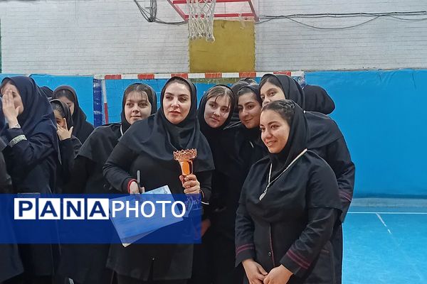 اختتامیه مسابقات والیبال دانش‌آموزان دختر مدارس شهرستان قرچک