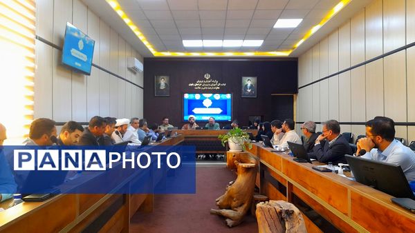 نشست معاونان پرورشی و تربیت بدنی استان خراسان رضوی در مشهد