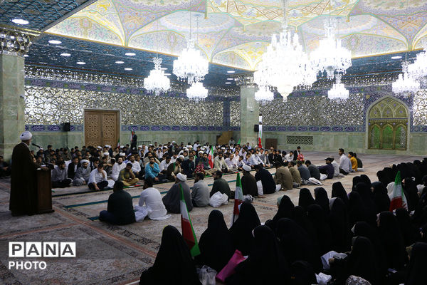 جشن ازدواج طلبگی ۲۰۰ زوج در حرم حضرت معصومه(س)