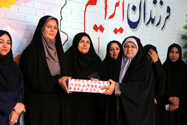 جشنواره مادر و دختری در دبستان زینبیه تبریز