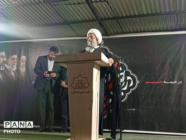 هم‌نوایی دانش‌آموزان پیشتاز ساوجبلاغ در تجمعات شبانه