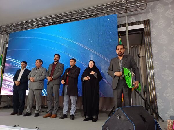 تجلیل از برگزیدگان 2 جشنواره پرورشی در شهرستان زرقان 