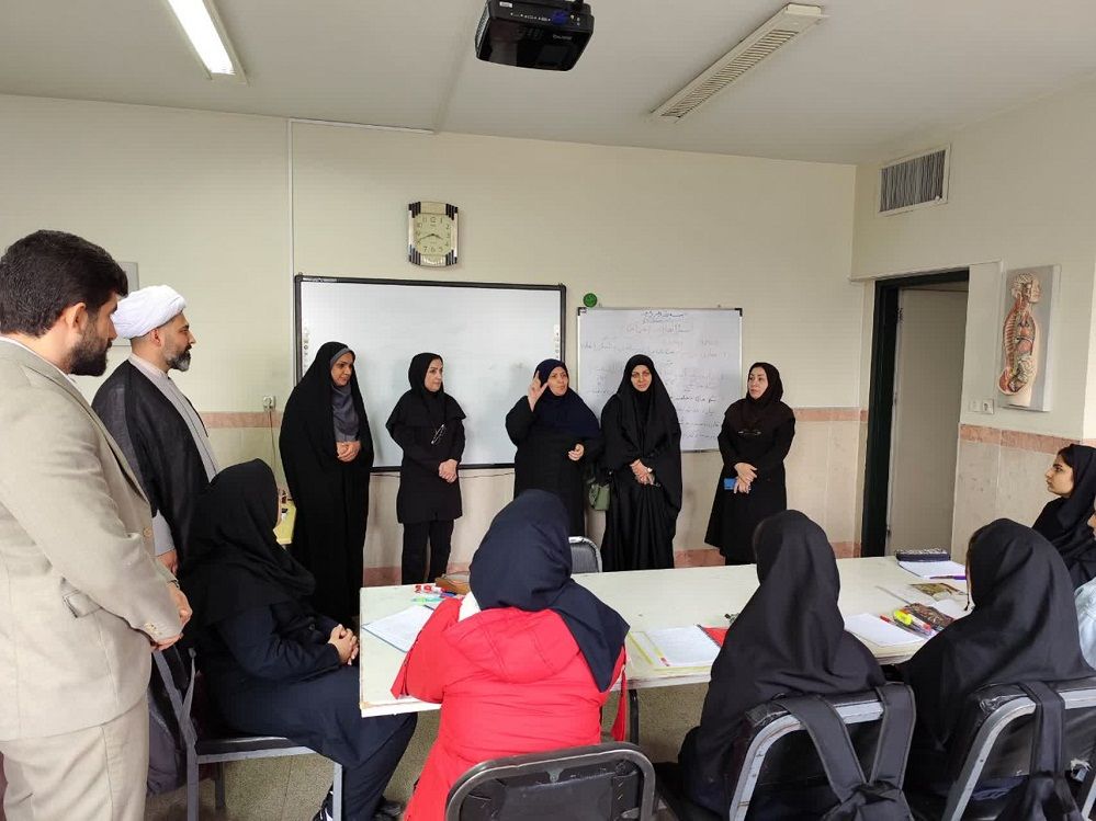 بازدید از مدارس باغچه‌بان و موفقیان به‌مناسبت روز جهانی ناشنوایان در البرز