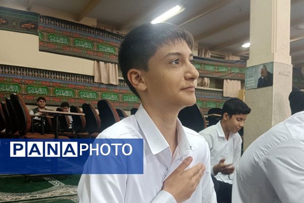 برگزاری مراسم هفته بسیج در هنرستان مجتمع فنی حرفه‌ای تهران در بهارستان‌دو