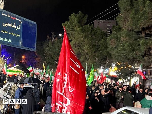 حضور باشکوه مردم کرج در شب بیست و هفتم