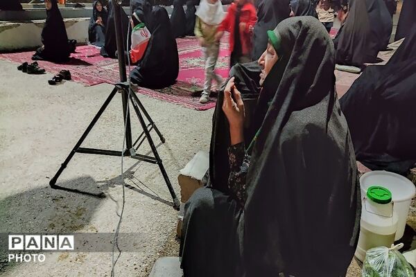 هیئت زنجیر زنی ابا عبدالحسین،  شب تاسوعا در شهر بار نیشابور 