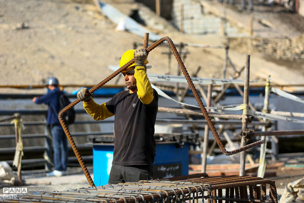 بازدید خبرنگاران از روند بازسازی و تعمیرات ورزشگاه آزادی 