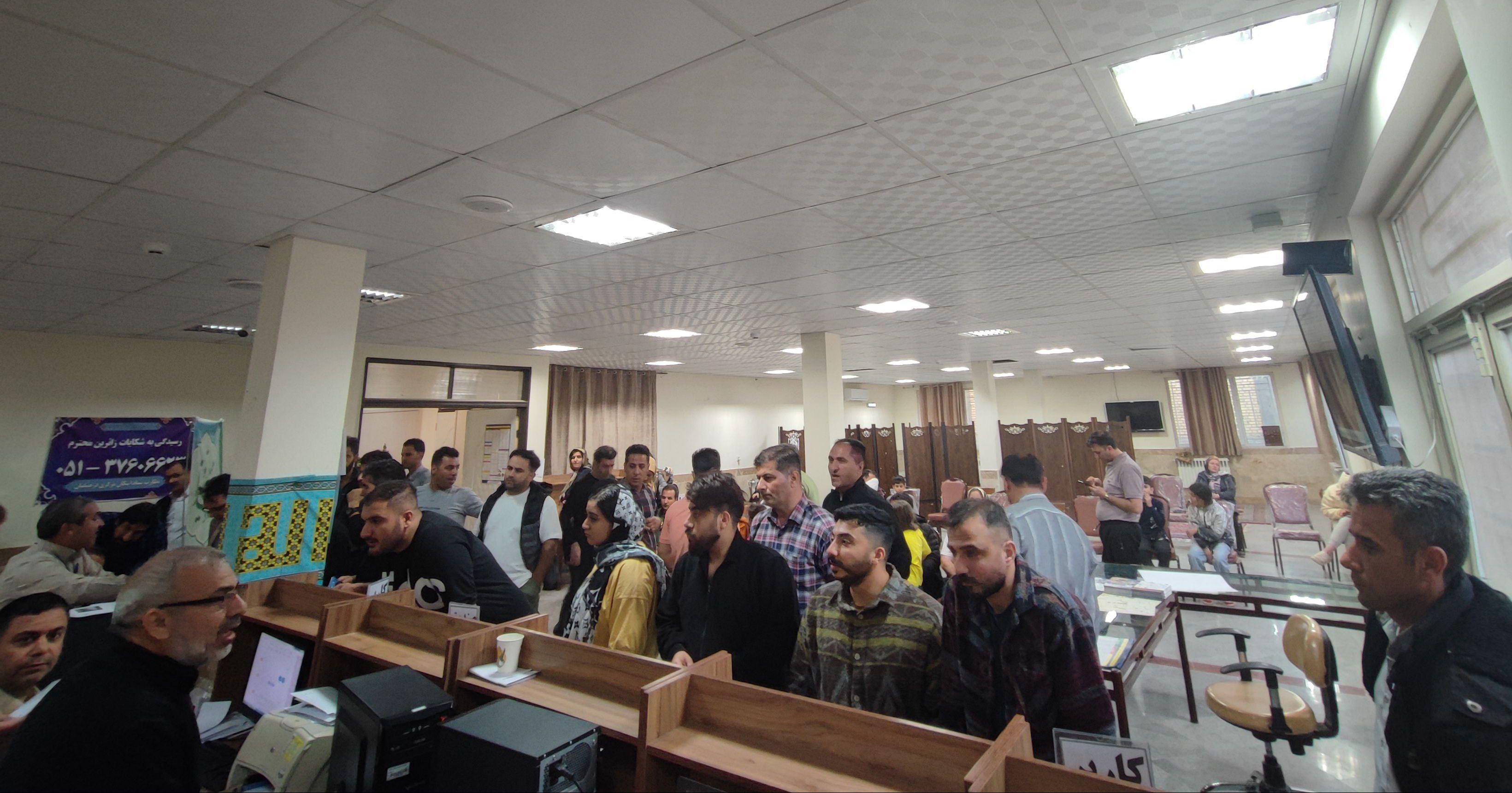 ستاد اسکان فرهنگیان ثامن ۶ مشهد آماده خدمت به زائرین 