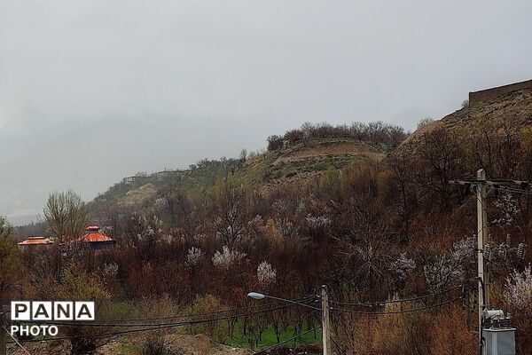 بارش شدید  باران بهاری و اب گرفتگی معابر شهر بار