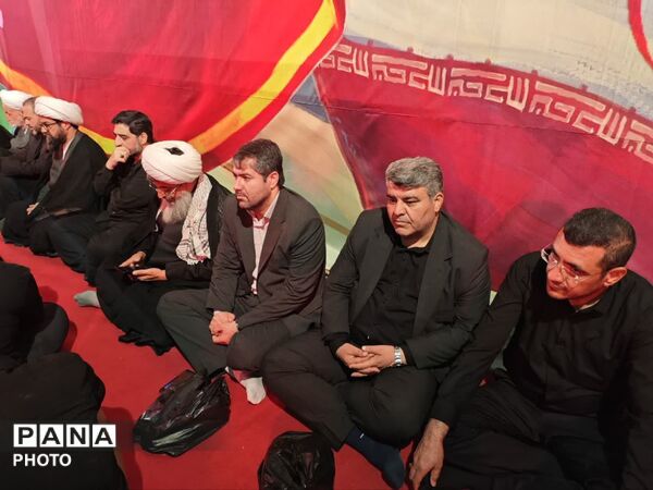 مراسم عزاداری رهبر شهید در شهر هشتگرد 