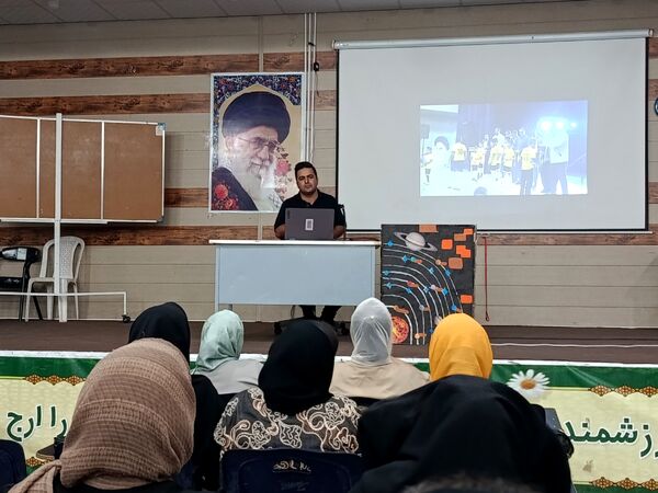 دومین کارگاه روانشناسی برای تربیت نسل فردا در حاجی‌آباد