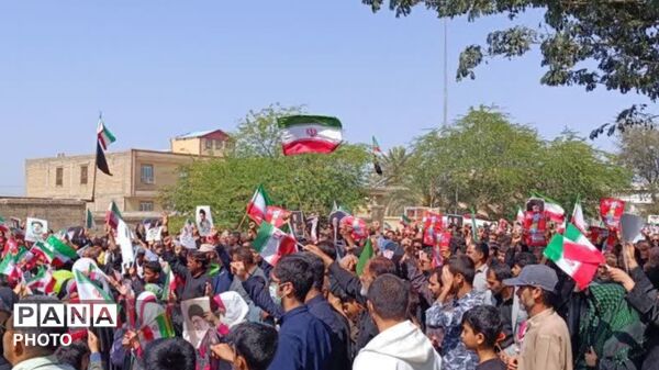 دانش‌آموزان کهنوجی به یاد دانش‌آموزان مینابی 