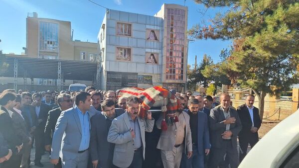 وداع با پیکر مرحوم فریدون داوری در آموزش وپرورش کهگیلیویه و بویراحمد