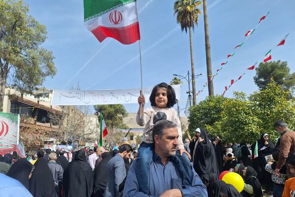 برخیز که فجر انقلاب است امروز
