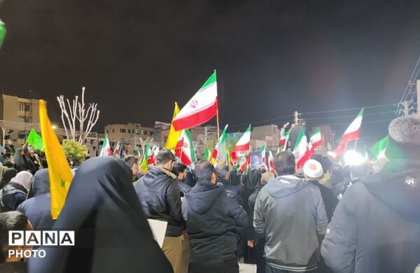  مردم میدان را پرقدرت حفظ کردند