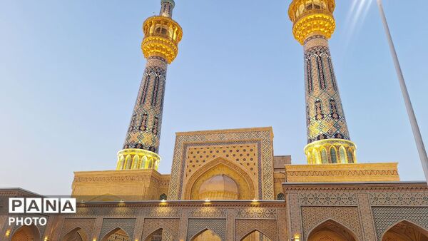 «سفره پدری» در حرم امام رضا (ع) پهن شد