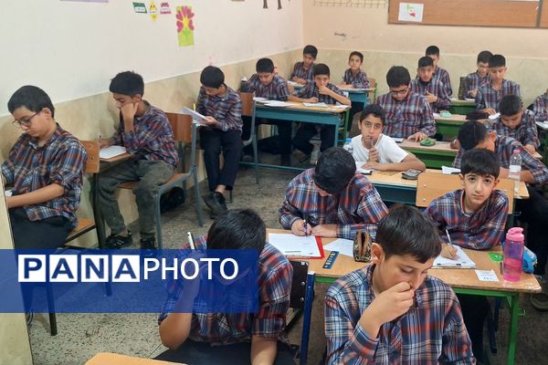 آغاز آزمون هماهنگ پایه ششم ناحیه ۳ شیراز 