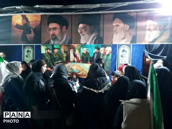 خیابان ها خالی نمی شوند
