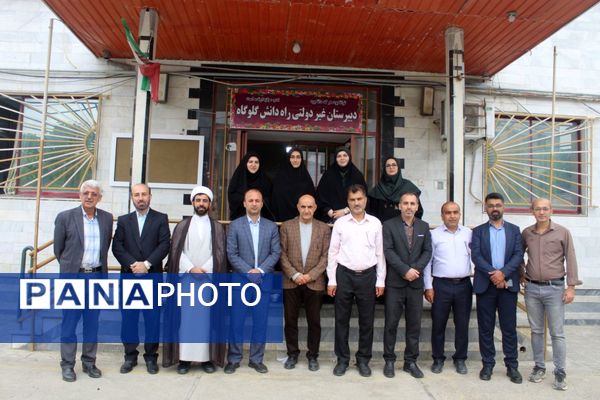 بزرگداشت مقام معلمان در مدارس گلوگاه 