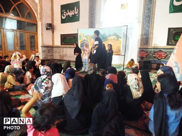 بار دگر سرگرمی کودکان در غرفه کودک مسجد جامع 