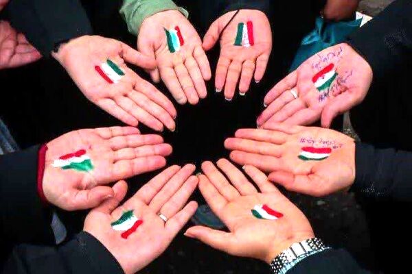 پیر و جوان، زن و مرد، همه آمدند