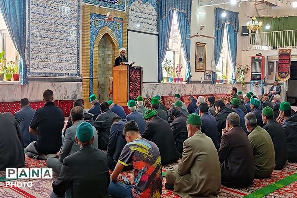 اقامه نماز جمعه در آخرین هفته  ماه مبارک رمضان در شهر بار نیشابور