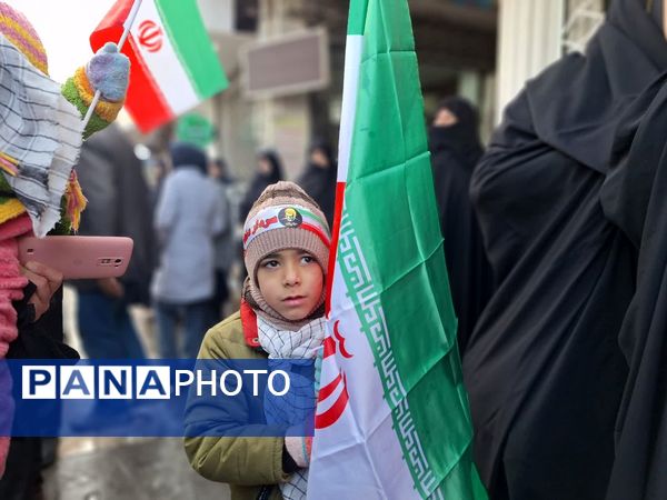 حماسه حضور مردم کاشمر در ۲۲ بهمن از قاب پانا