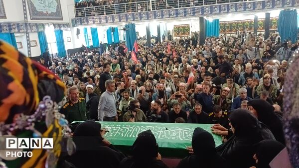 لرستان در سوگِ رهبر شهیدان سیاه پوشید؛ میثاقِ عشایر در حسینیه‌ ثارالله