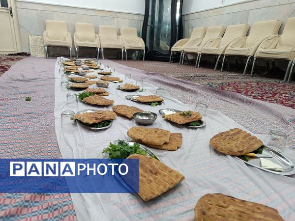 سفره های افطار ساده در کاشمر