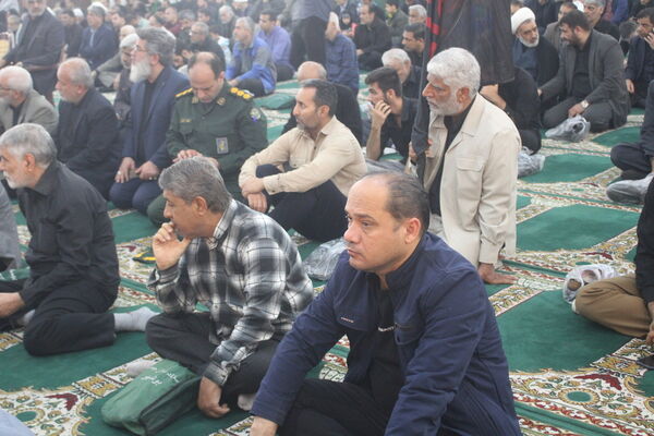 مراسم تشییع پیکر پنج شهید گمنام در بوشهر