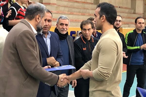 مراسم اهدای مدال به برگزیدگان رشته‌های ورزشی بین آموزشگاهی در ناحیه 2 شهرری 