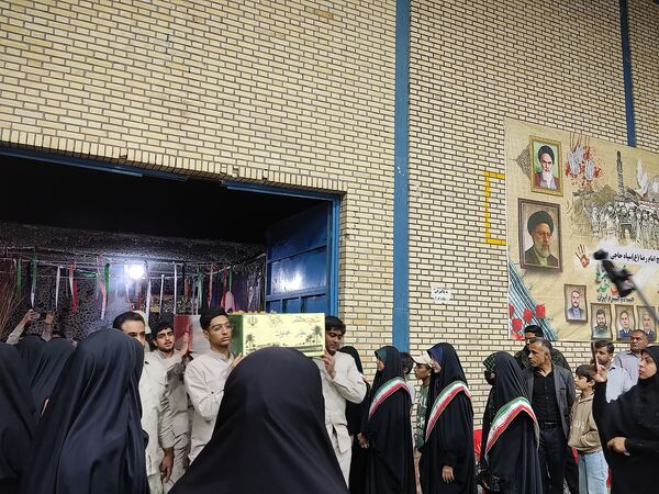 عطر حضور شهید گمنام در حاجی‌‌آباد پیچید 