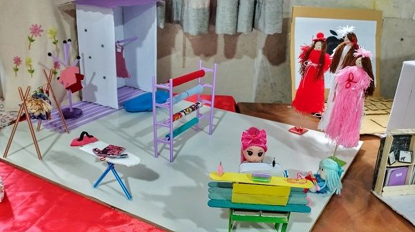 برپایی نمایشگاه آثار هنری دانش‌آموزان هنرستان حضرت خدیجه اشتهارد